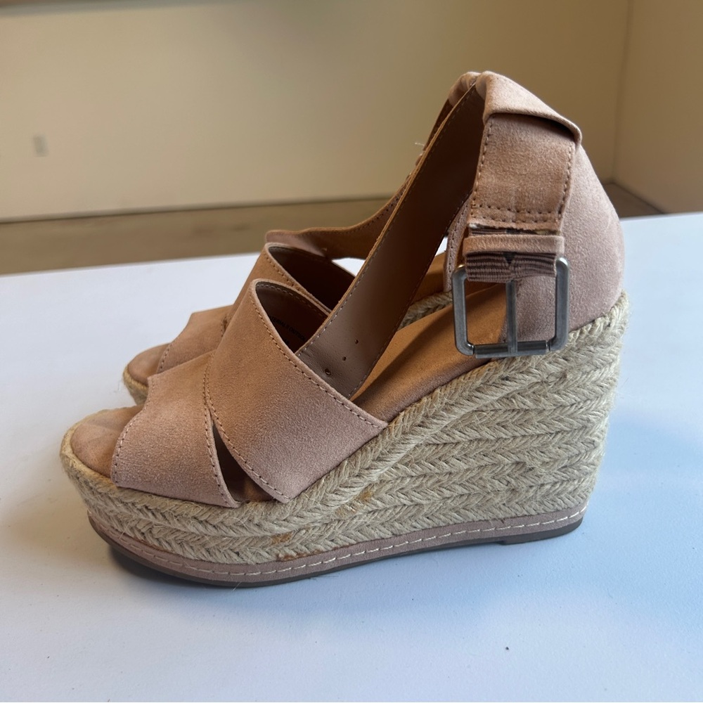 Universal Thread Wedge